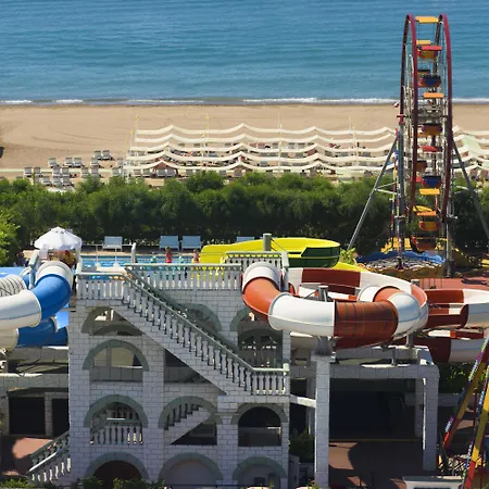 Delphin Imperial Lara 5*