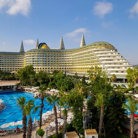 Delphin Imperial Lara