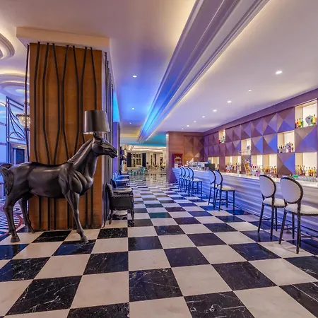 Delphin Imperial Lara 5*