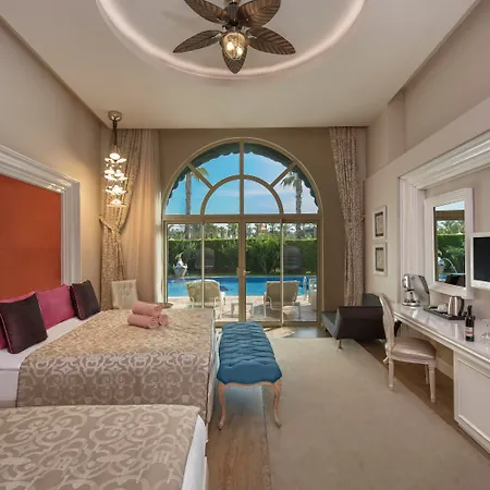 리조트 Delphin Imperial Lara