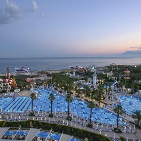 Delphin Imperial Lara