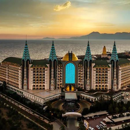 리조트 Delphin Imperial Lara