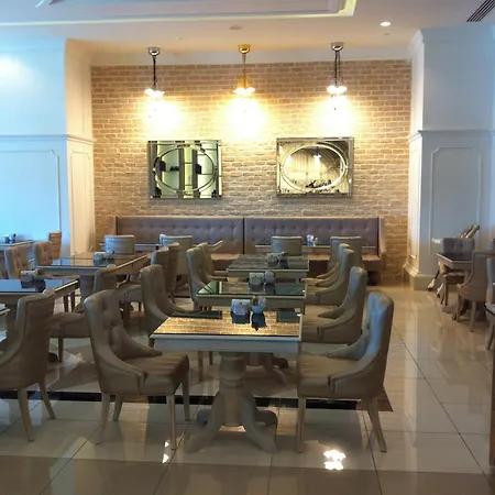 Delphin Imperial Lara
