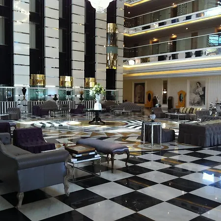 Delphin Imperial Lara