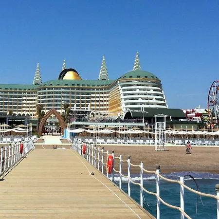 리조트 Delphin Imperial Lara