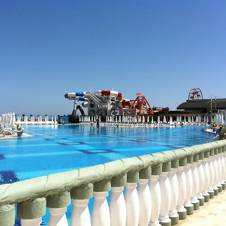 리조트 Delphin Imperial Lara