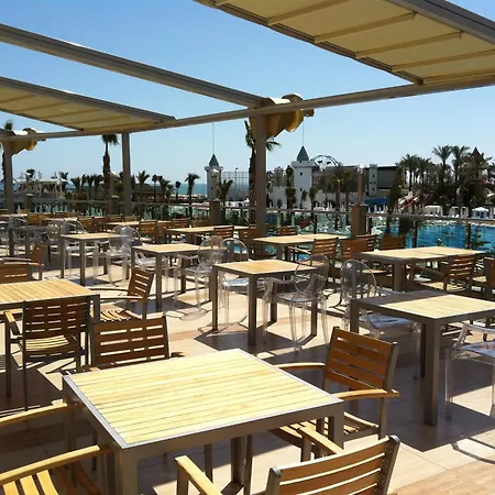 Delphin Imperial Lara
