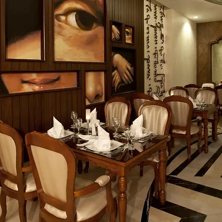 אתר נופש Delphin Imperial Lara