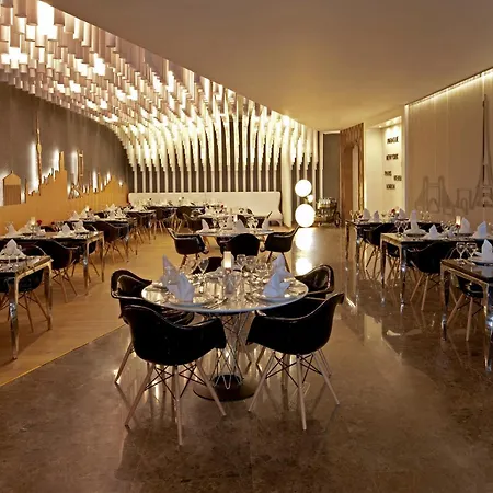 리조트 Delphin Imperial Lara