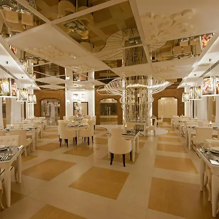 劳拉德尔芬帝国度假村