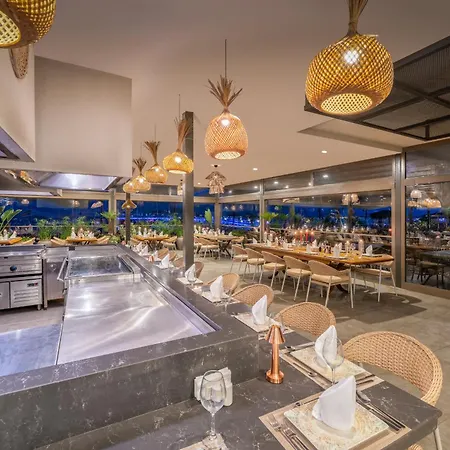 리조트 Delphin Imperial Lara