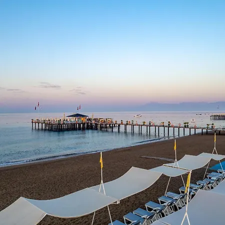 Delphin Imperial Lara Üdülőközpont