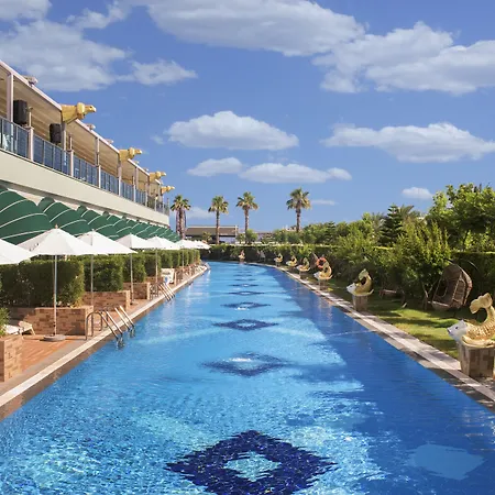 Üdülőközpont Delphin Imperial Lara